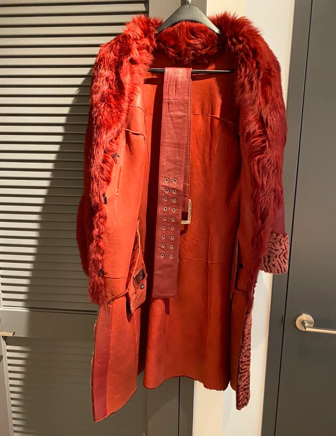 Gorgeous Burgundy Sheepskin Coat - Size L/XL image indicator(3)