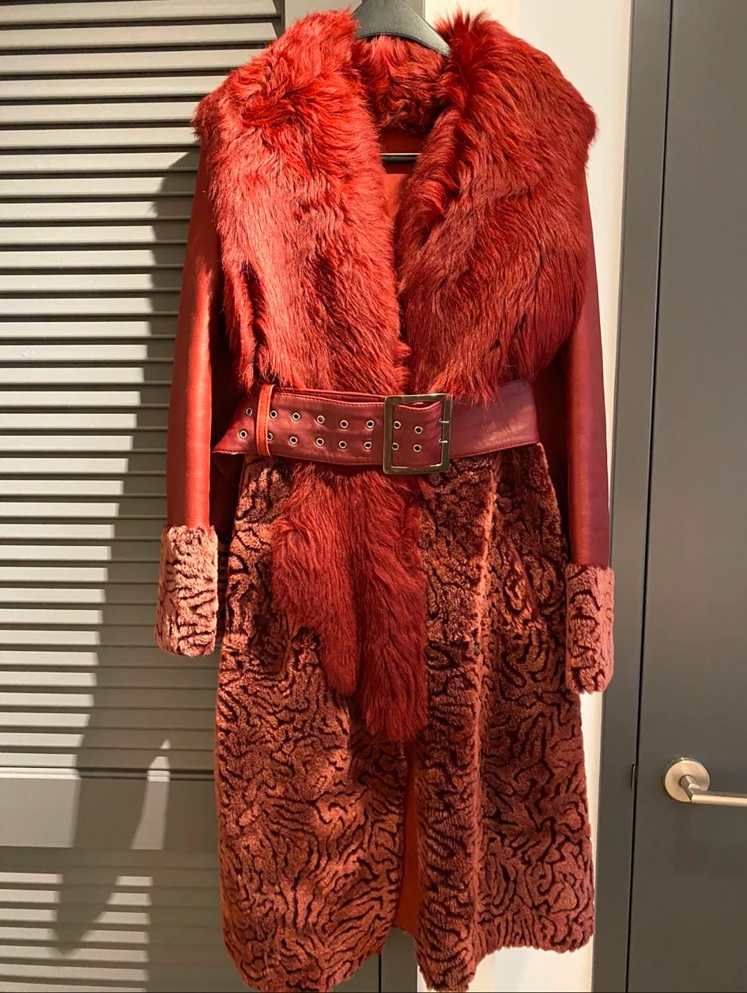 Gorgeous Burgundy Sheepskin Coat - Size L/XL image indicator(4)