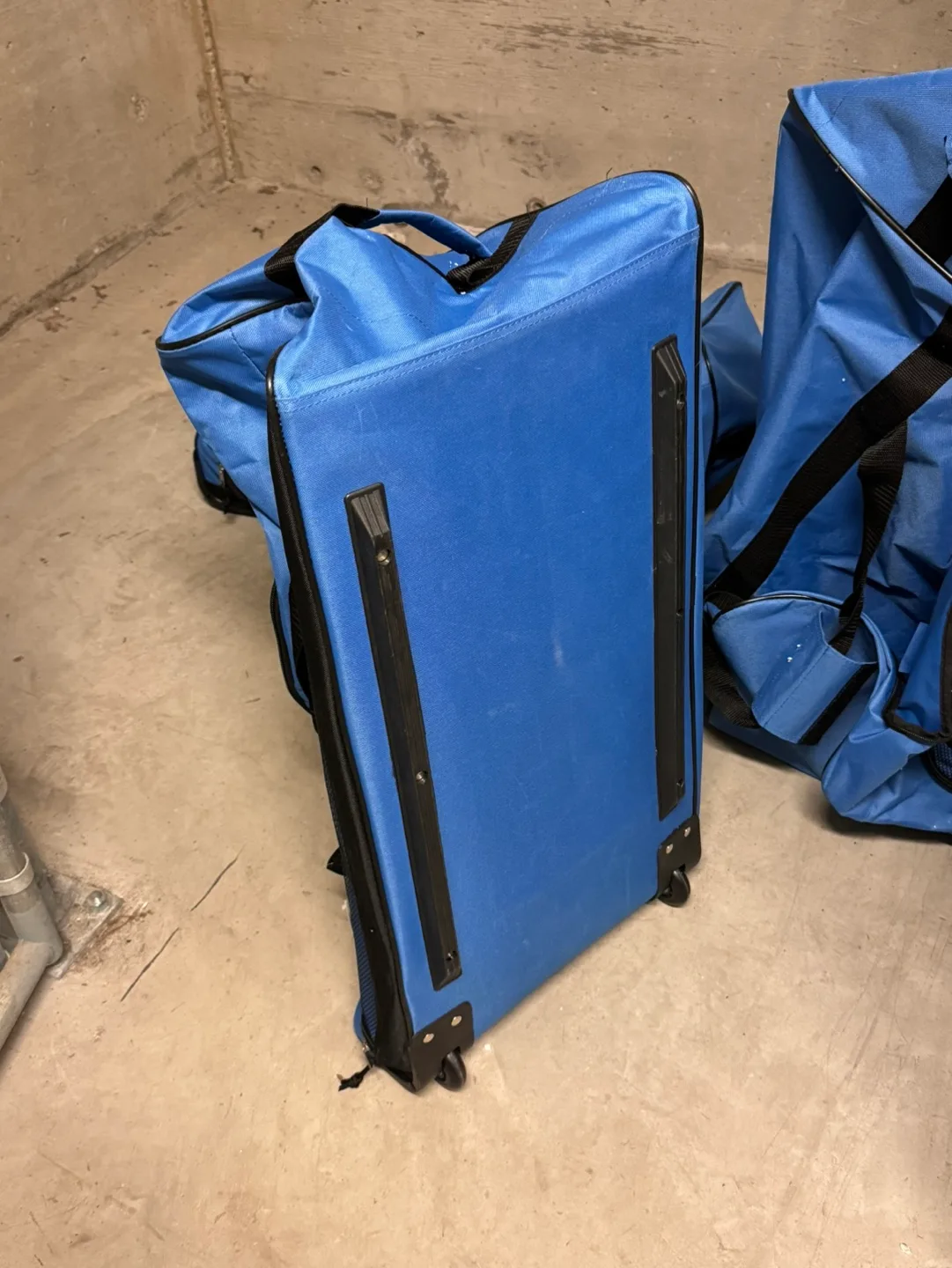 Blue duffle Bags image indicator(4)