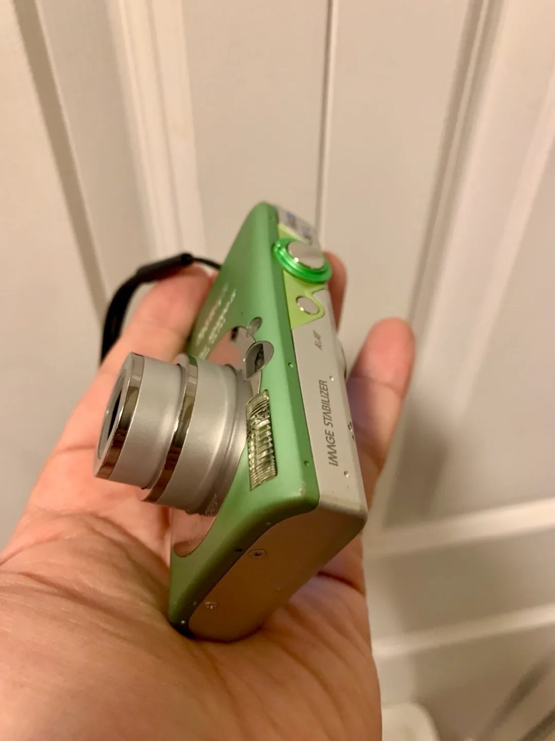 Canon PowerShot SD1200 IS Digital Camera - Green image indicator(3)