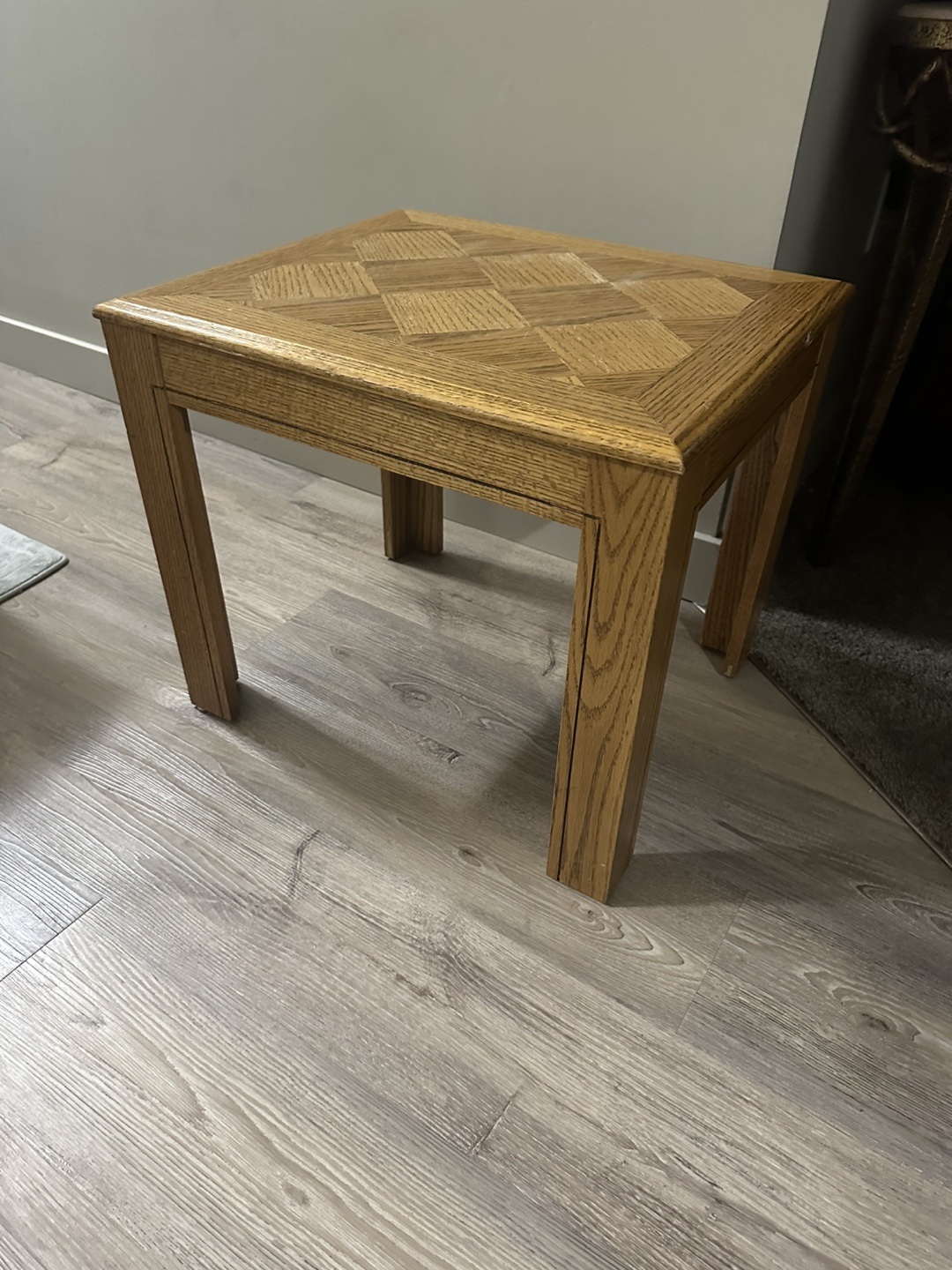 Oak Wood End Table - photo 3