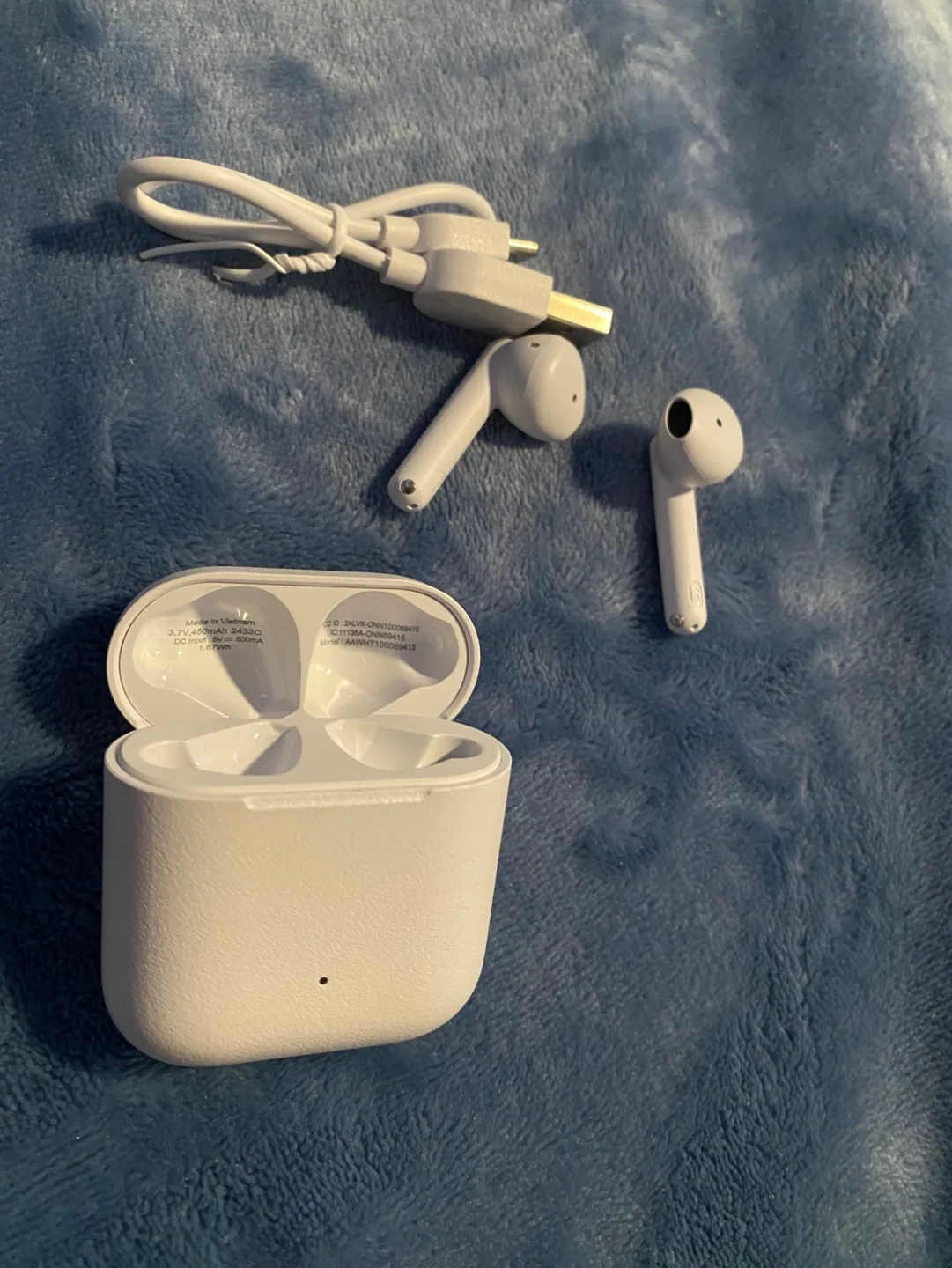 Wireless Earbuds with Charging Case image indicator(4)