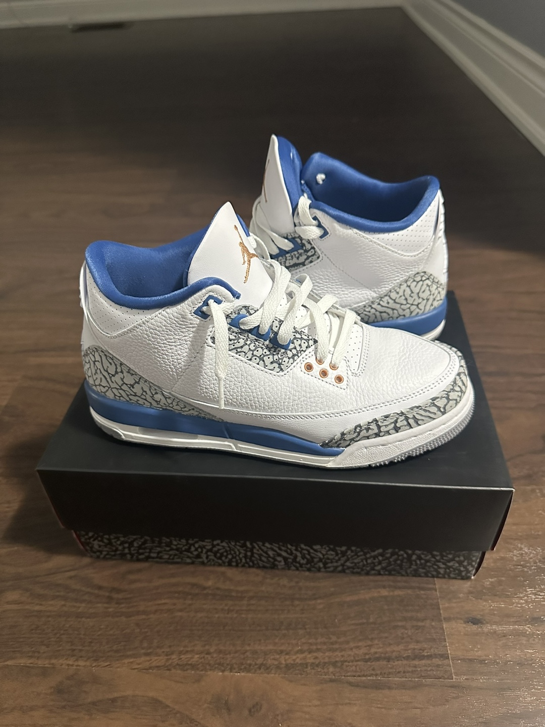 Air Jordan 3 washington wizards- Youth Size 7 - photo 2