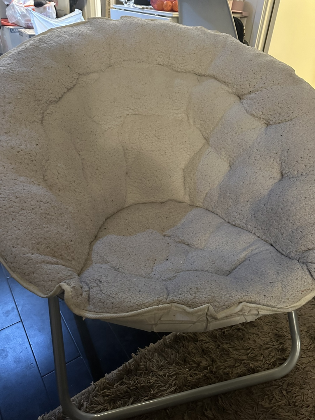 Cozy Round Folding Chair