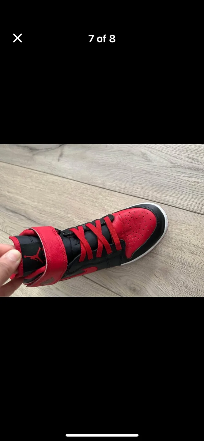 Air Jordan 1 Hi Flyease (GS) Size 7Y image indicator(4)