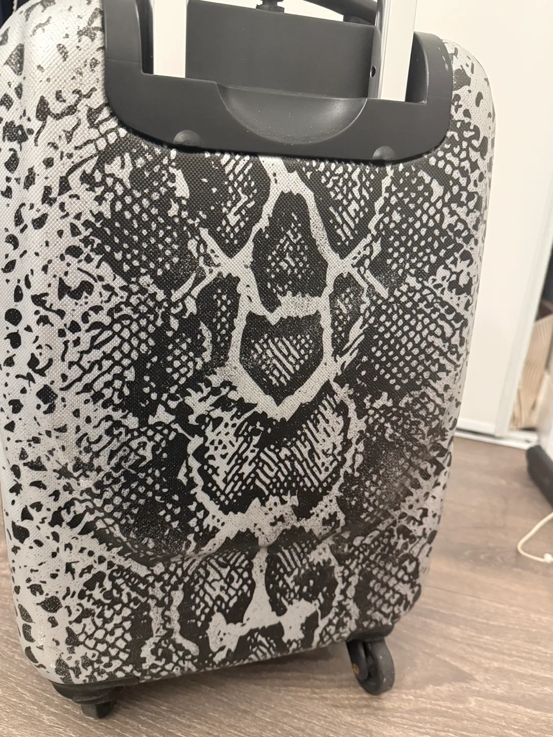 Heys Carry-on Suitcase - Snakeskin Print image indicator(4)