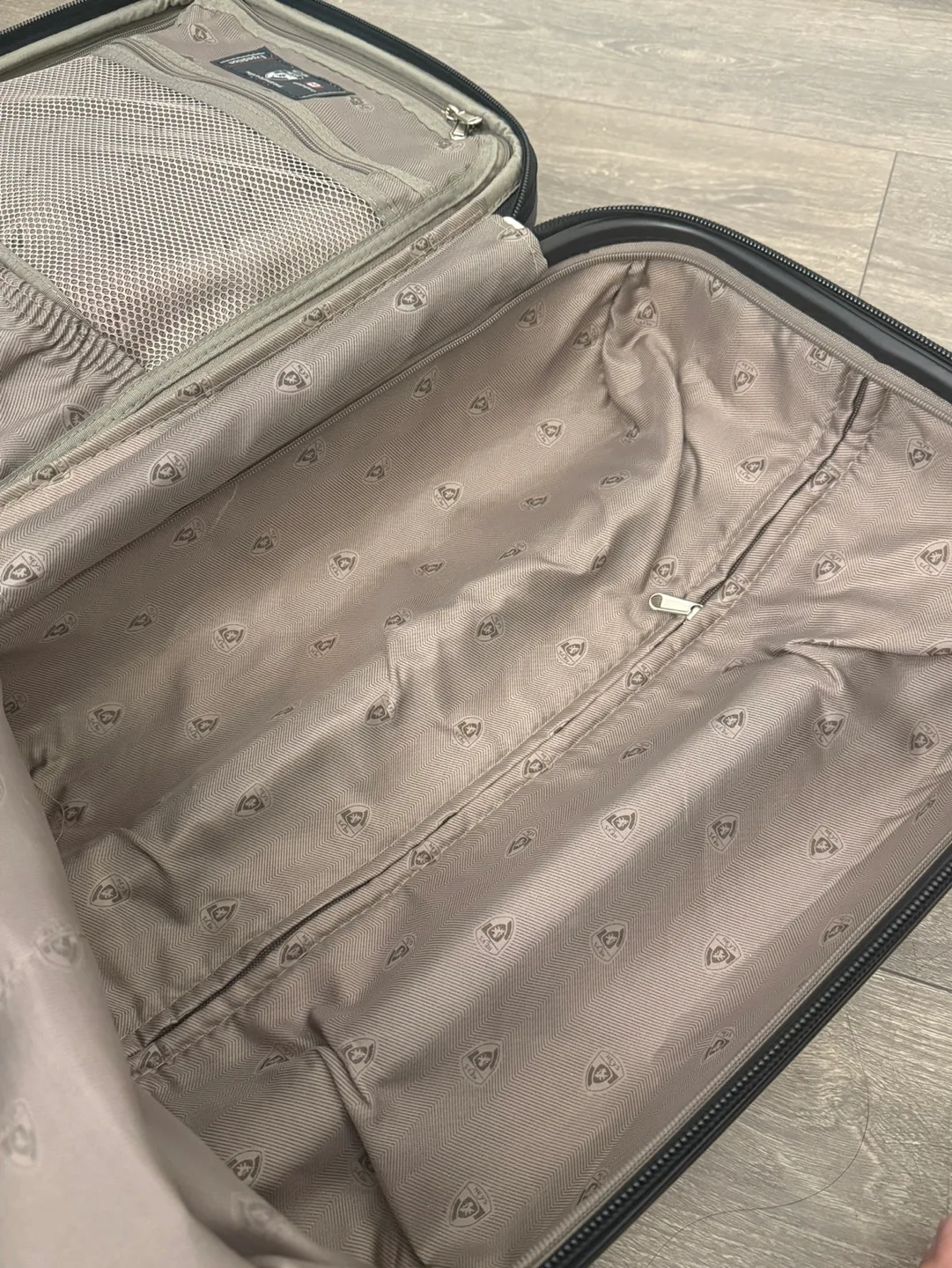 Heys Carry-on Suitcase - Snakeskin Print image indicator(9)