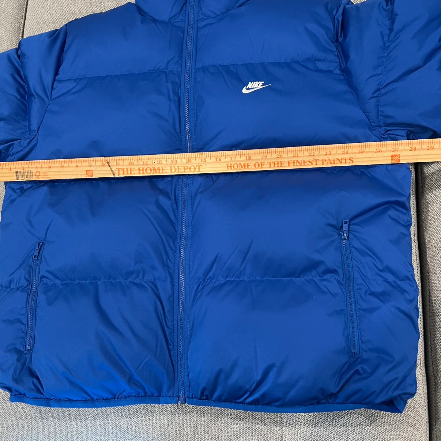 Nike Sportswear Club Futura Logo Puffer Jacket Men Size XL image indicator(8)