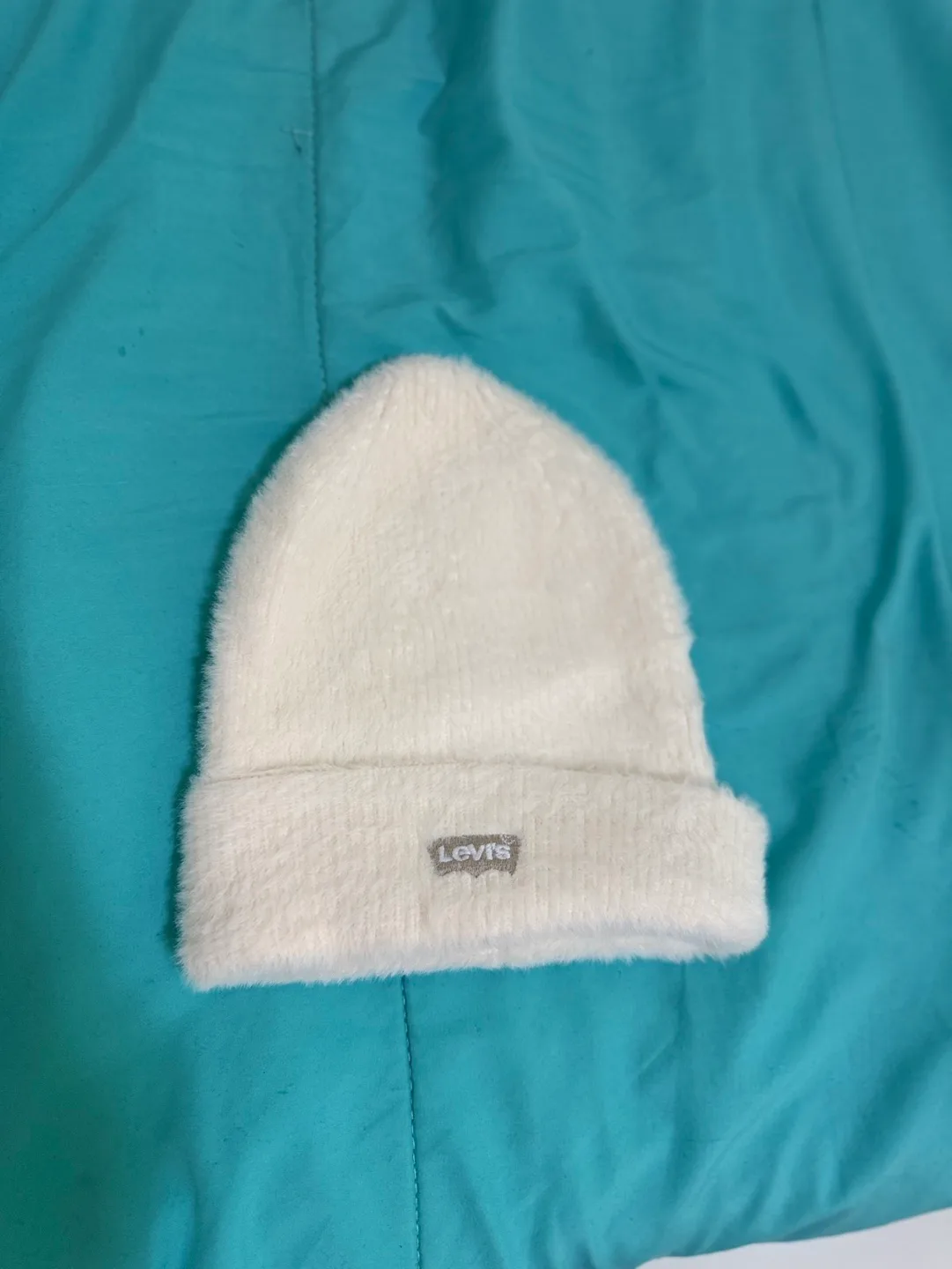 Levi's White Fuzzy Beanie image indicator(2)