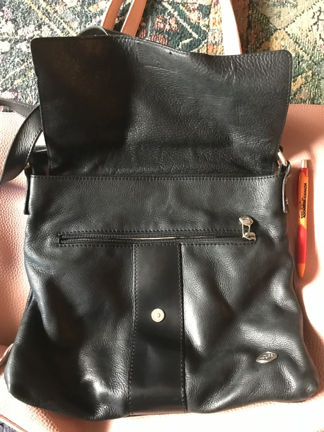Leather Crossbody Bag image indicator(5)