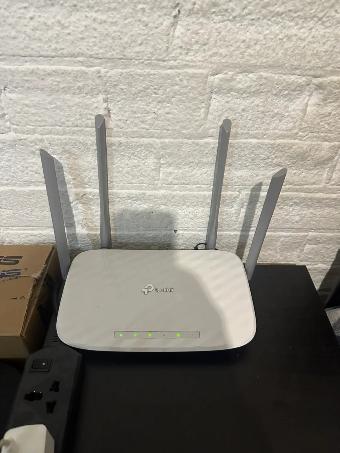 TP-Link Archer C50 AC1200 Wireless Dual Band Router thumbnail