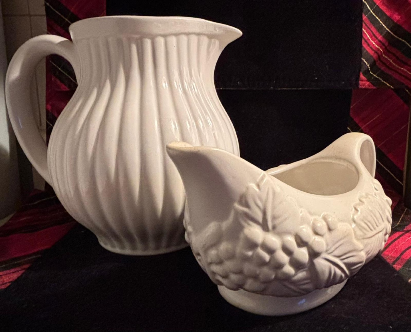 Tabletops Gallery Harvest Grape Creamer and Pitcher Set