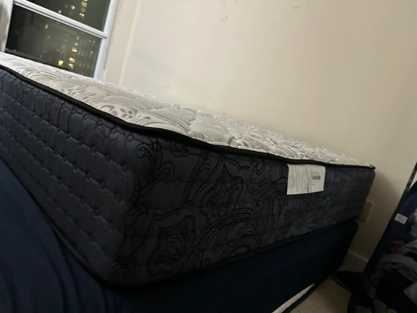 Queen Mattress from sleep country –  $1000( Retail  $1900) image indicator(5)