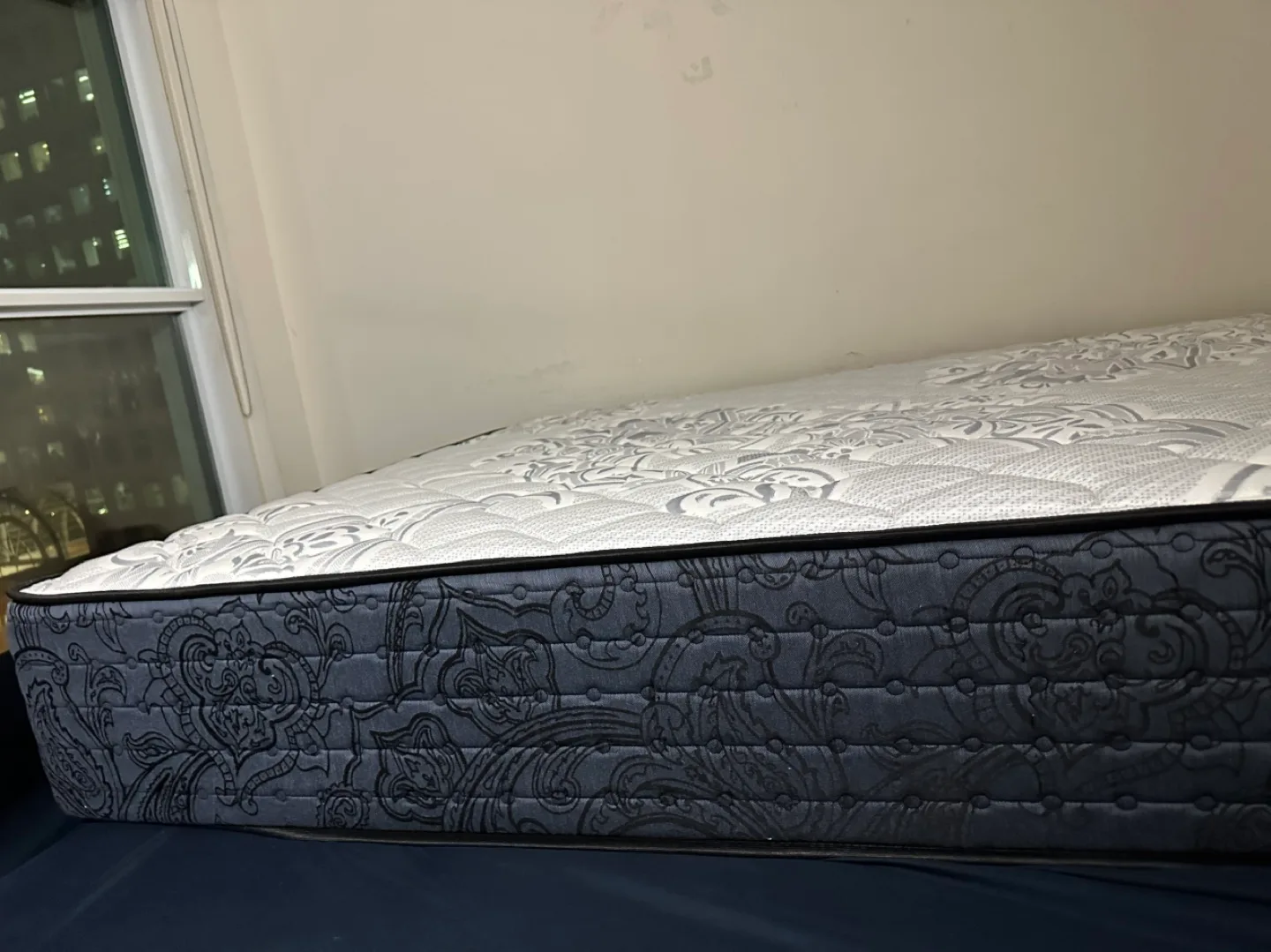 Queen Mattress from sleep country –  $1000( Retail  $1900) image indicator(6)