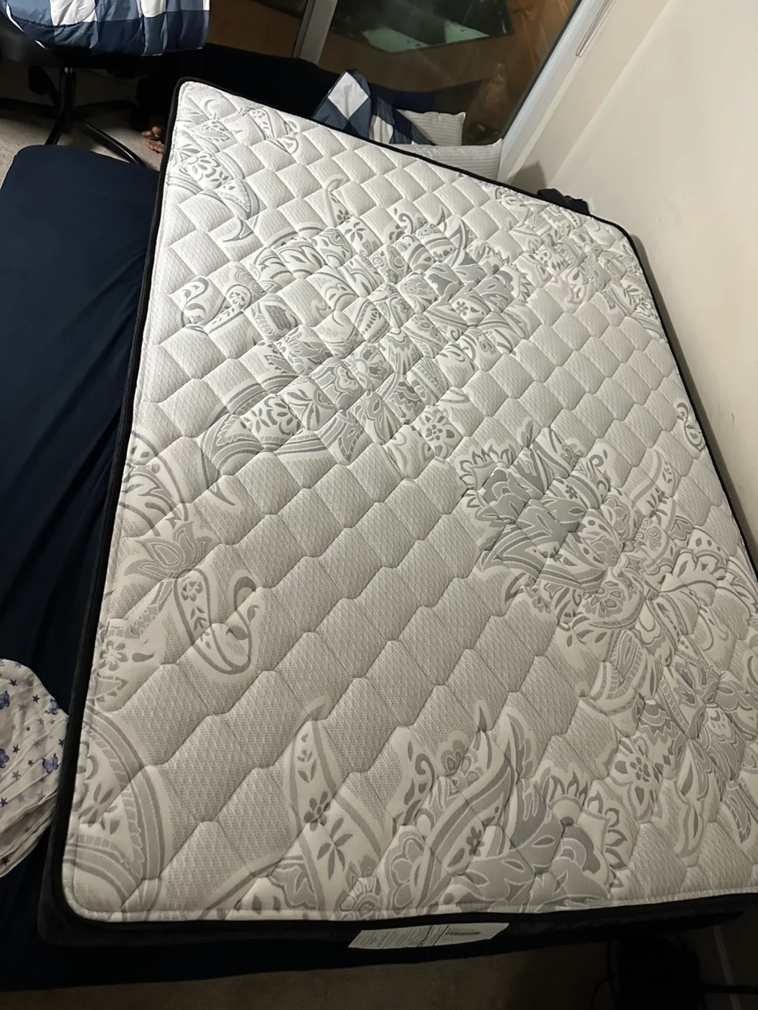 Queen Mattress from sleep country –  $1000( Retail  $1900) image indicator(7)