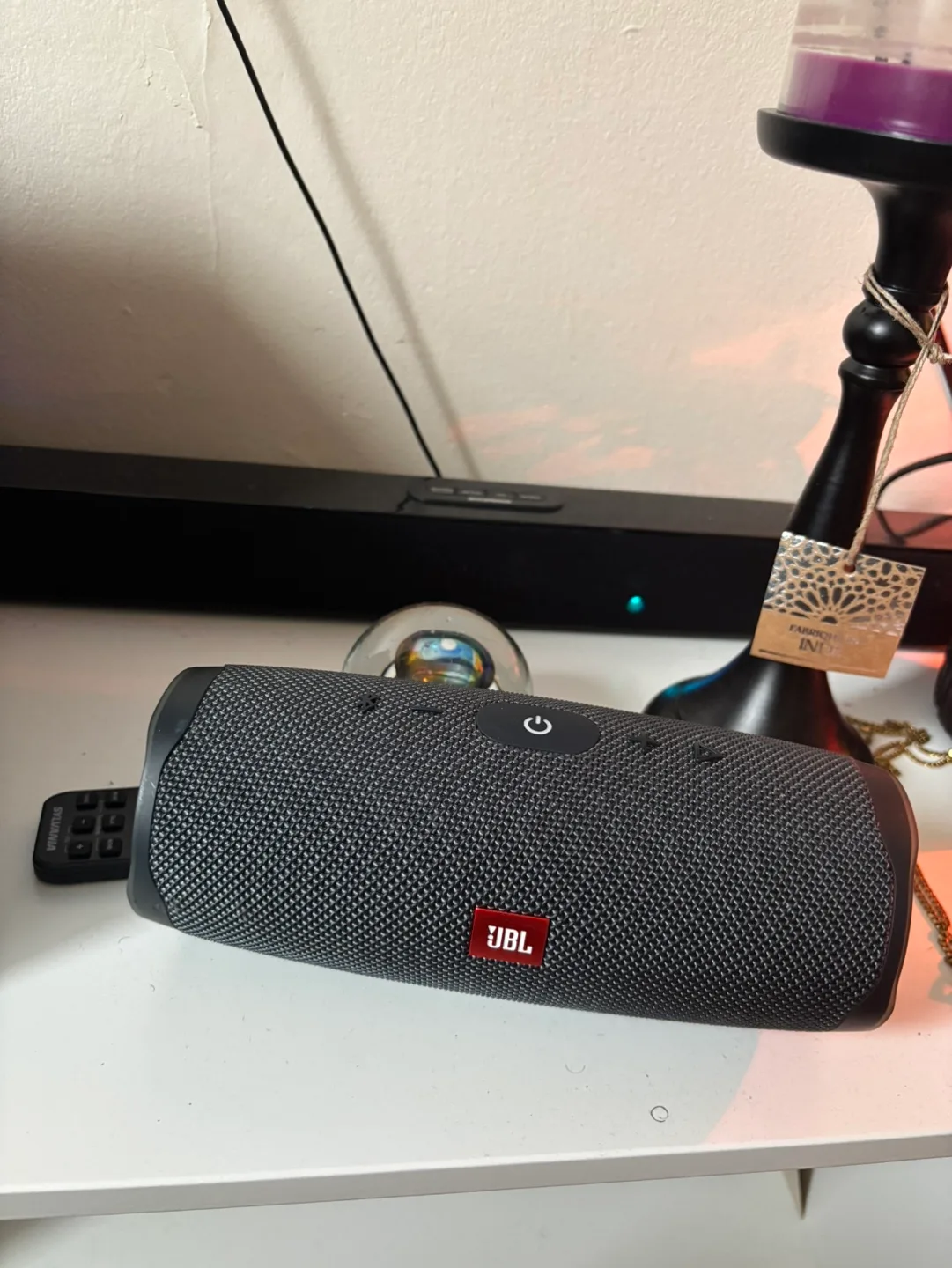 JBL charge 2 EssentialPortable Bluetooth Speaker - dark green