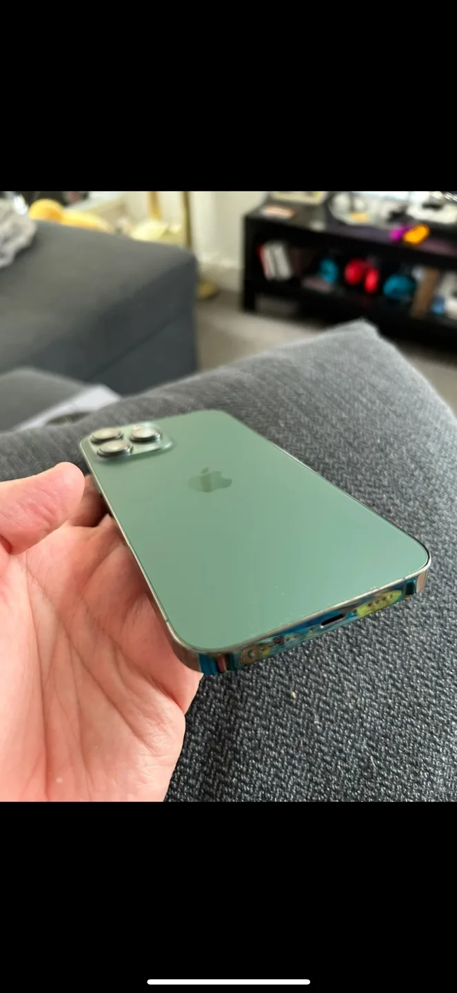 iPhone 13 Pro Max - Alpine Green - Excellent Condition 128GB image indicator(4)