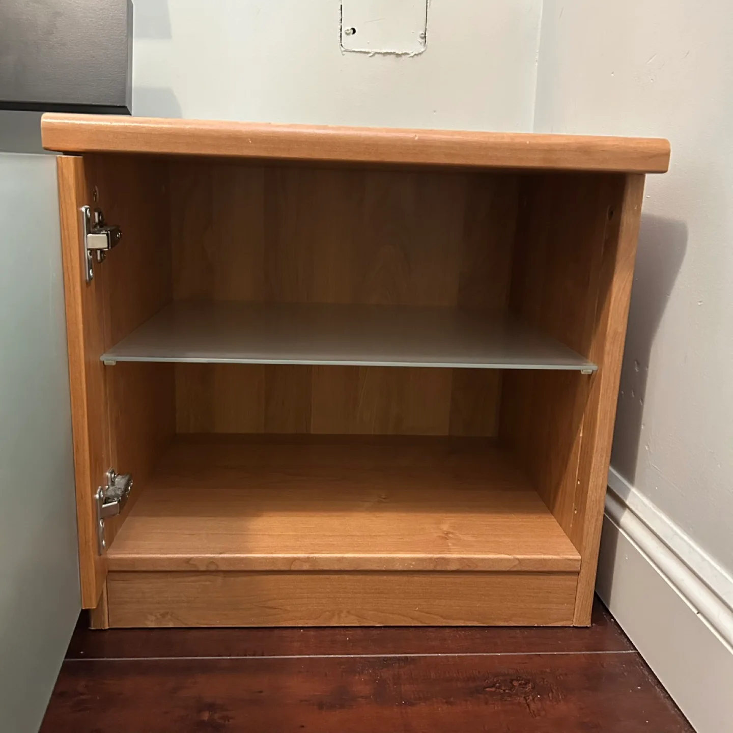 Wooden bedside table image indicator(2)