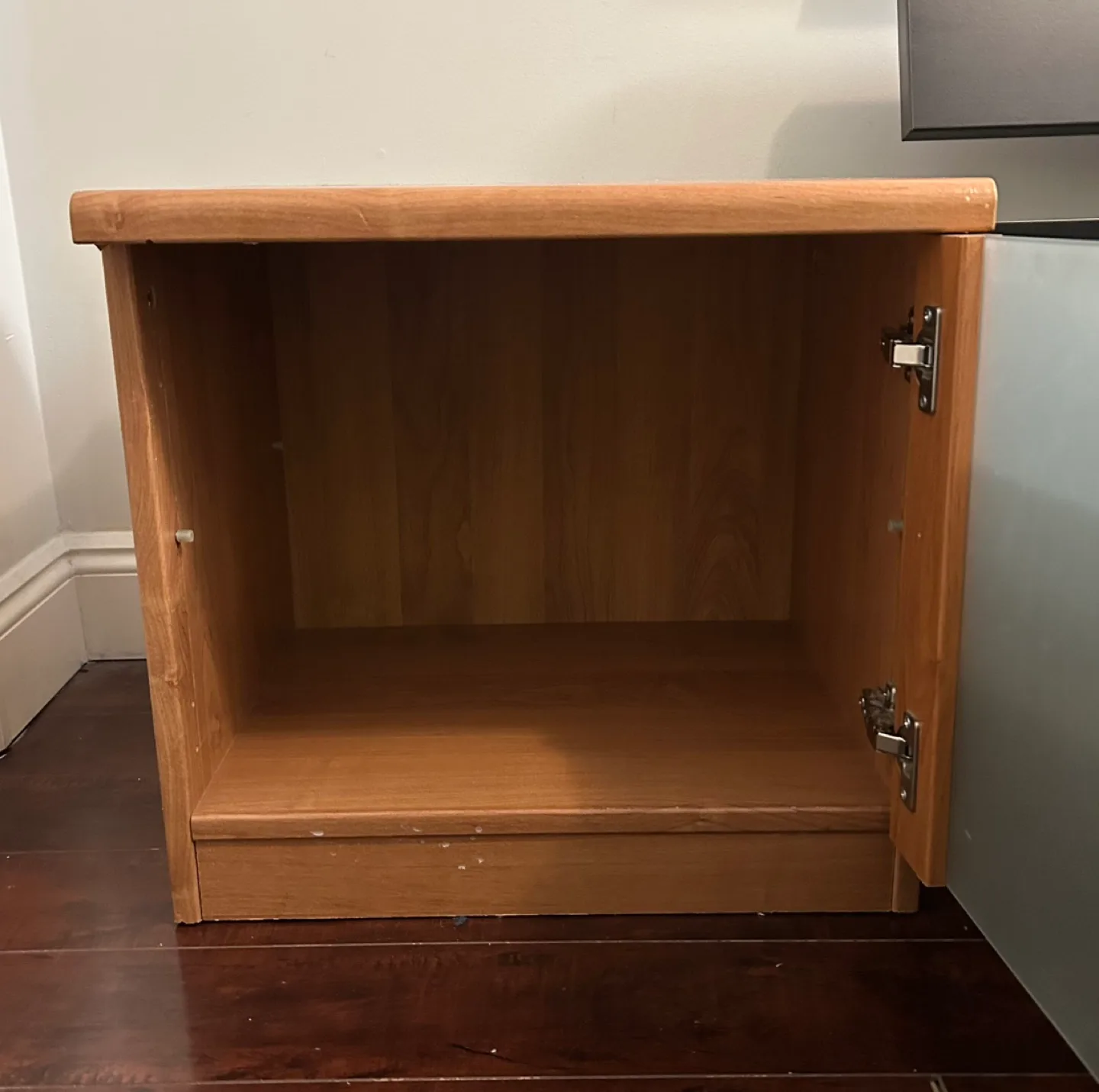 Wooden bedside table image indicator(4)