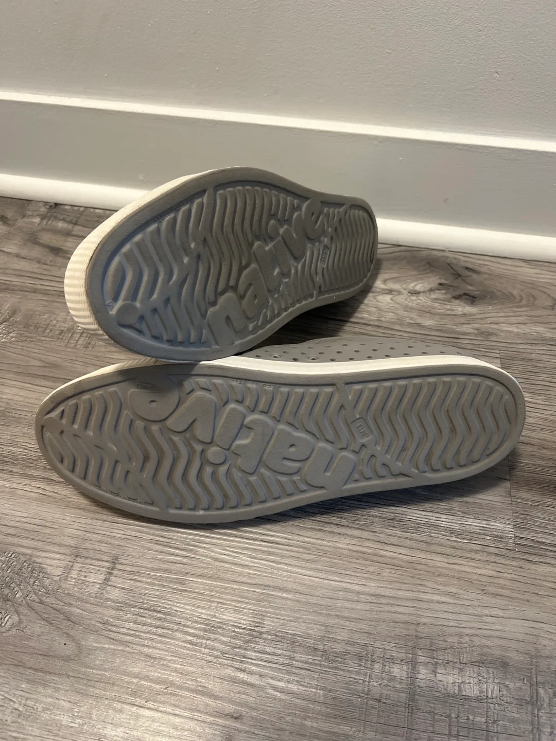 Native Grey Slip-on Shoes image indicator(2)