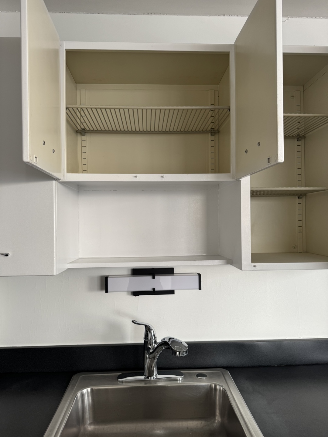White metal  Kitchen Cabinets - photo 5