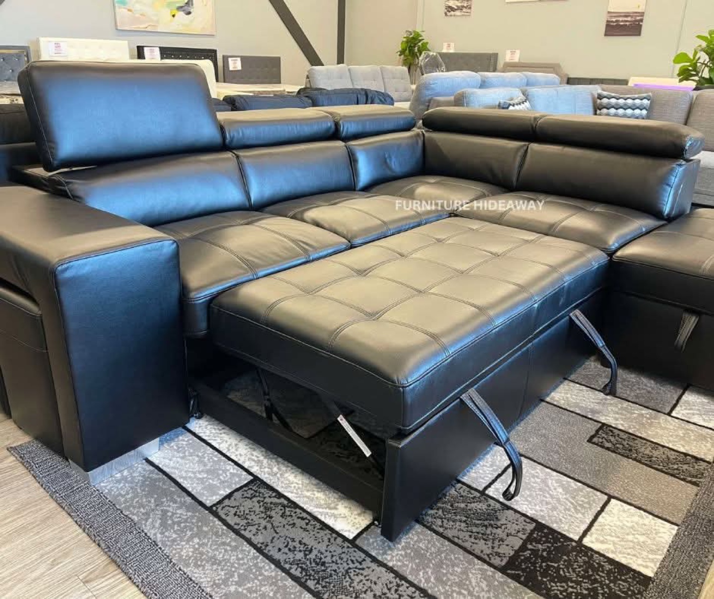 🌟SALE❗️Genuine Leatherette Sleeper Sectional🌟