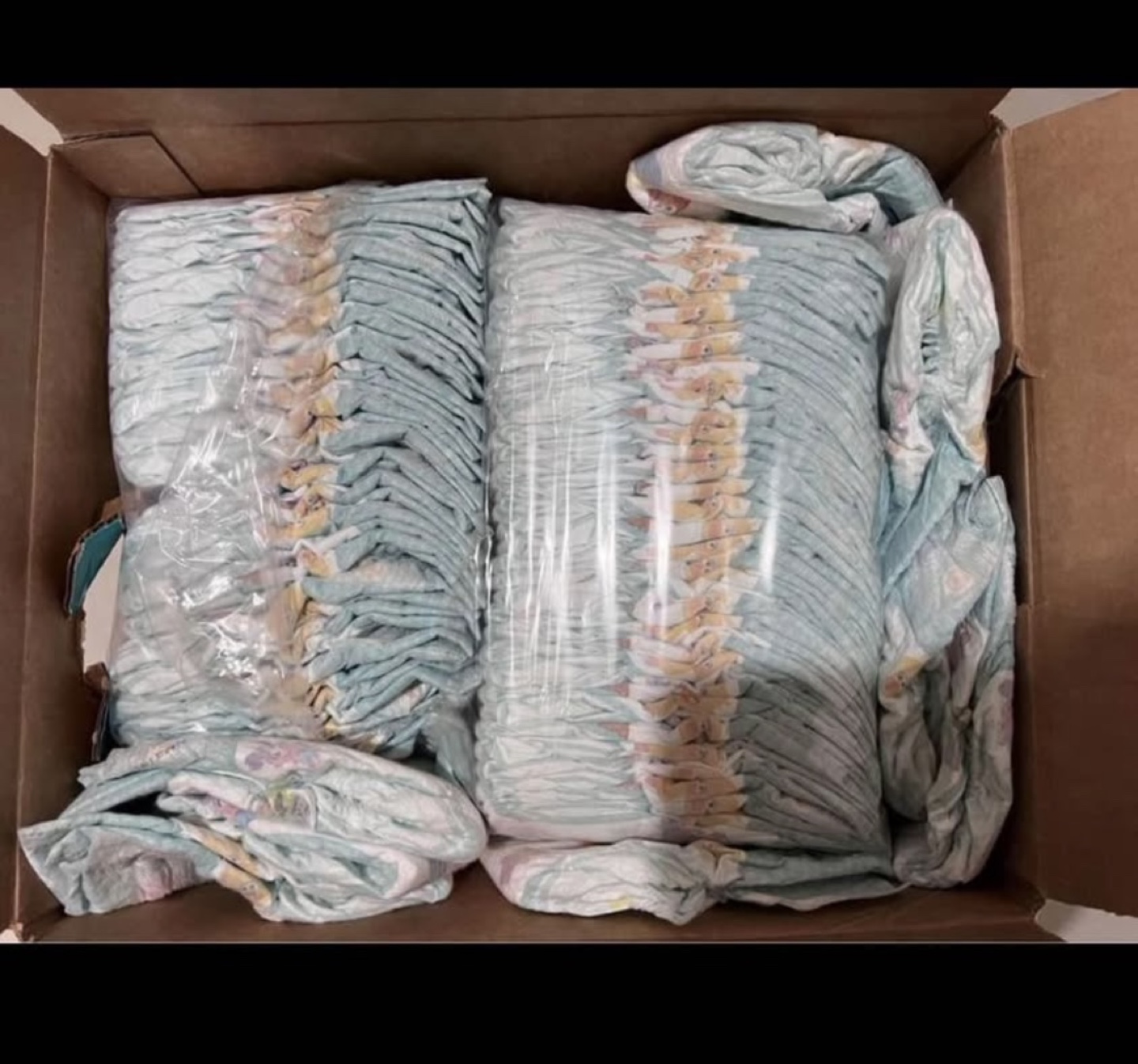 Bulk Baby Diapers - Huggies & Pampers - Sizes 1 & 3 - photo 5
