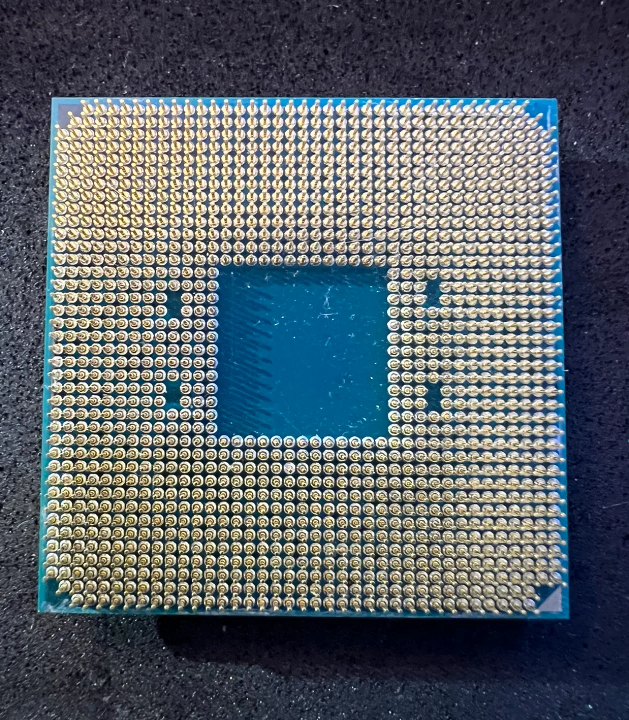 AMD Ryzen 3 1200 CPU with Wraith Cooler(EUC) image indicator(2)