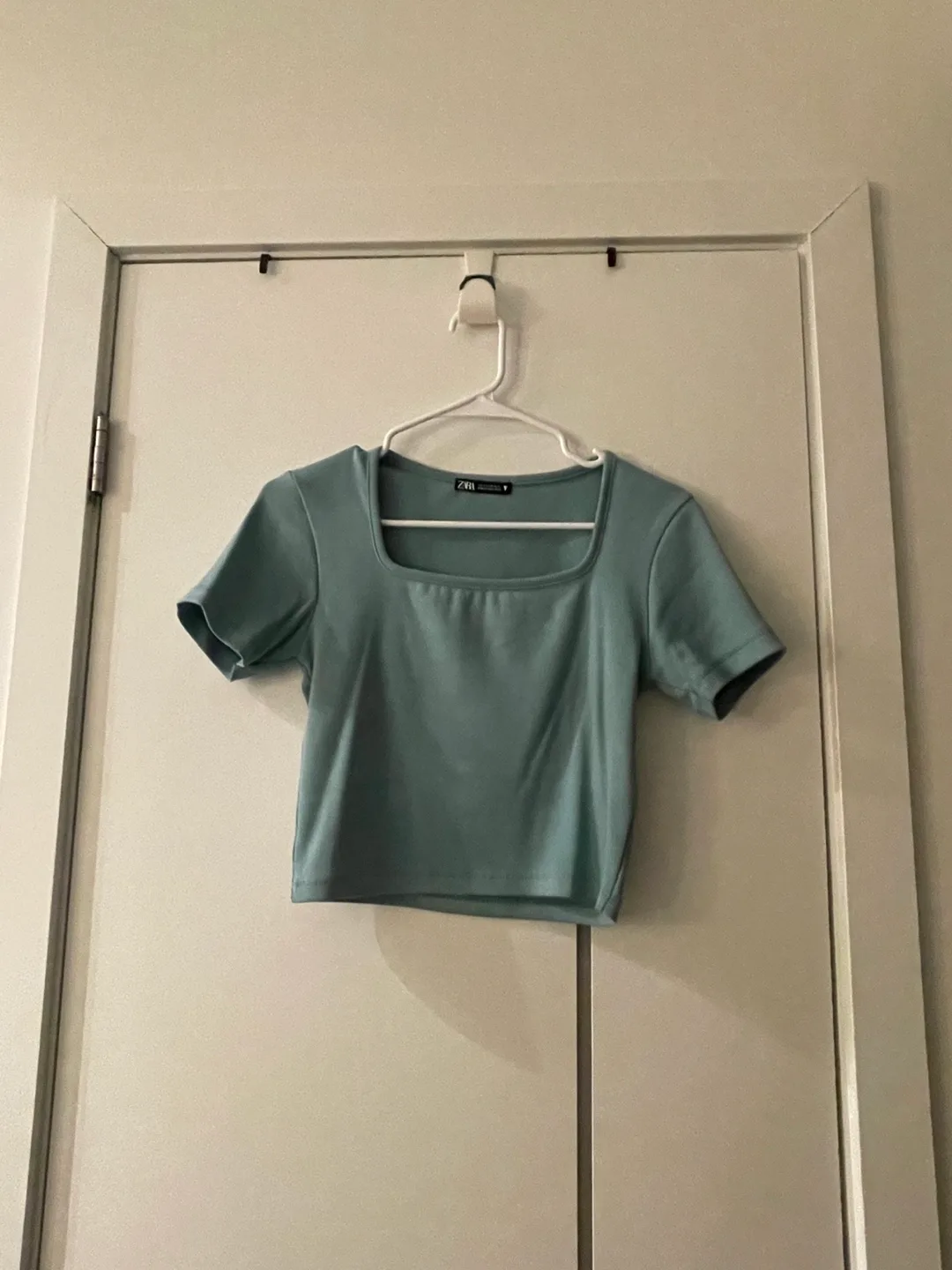 Zara Women's Teal Crop Top - Size Small thumbnail