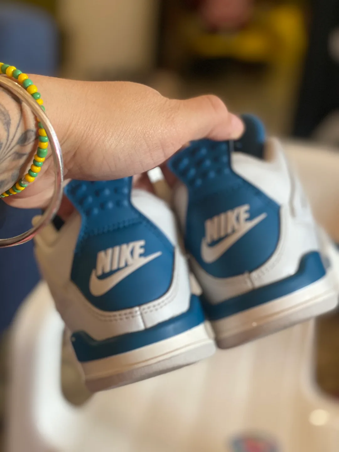 Air Jordan 4 Retro GS 'Thunder’ image indicator(4)