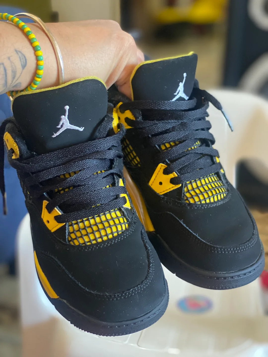 Air Jordan 4 Retro GS 'Thunder’ image indicator(7)
