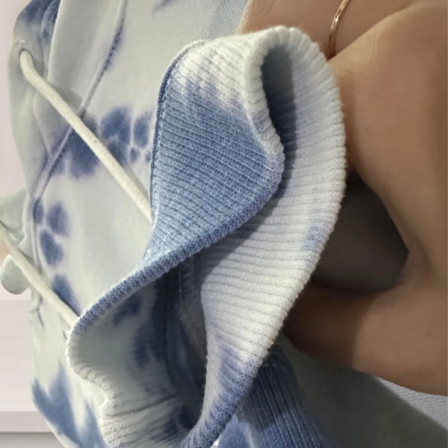 Wild Fable | EUC Tie-Dye Cropped Hoodie - Size XS image indicator(4)