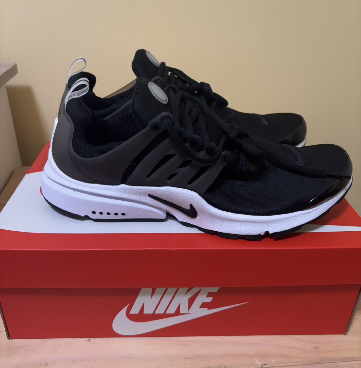 Nike Air Presto Black/White Mens US Size 11 - photo 3