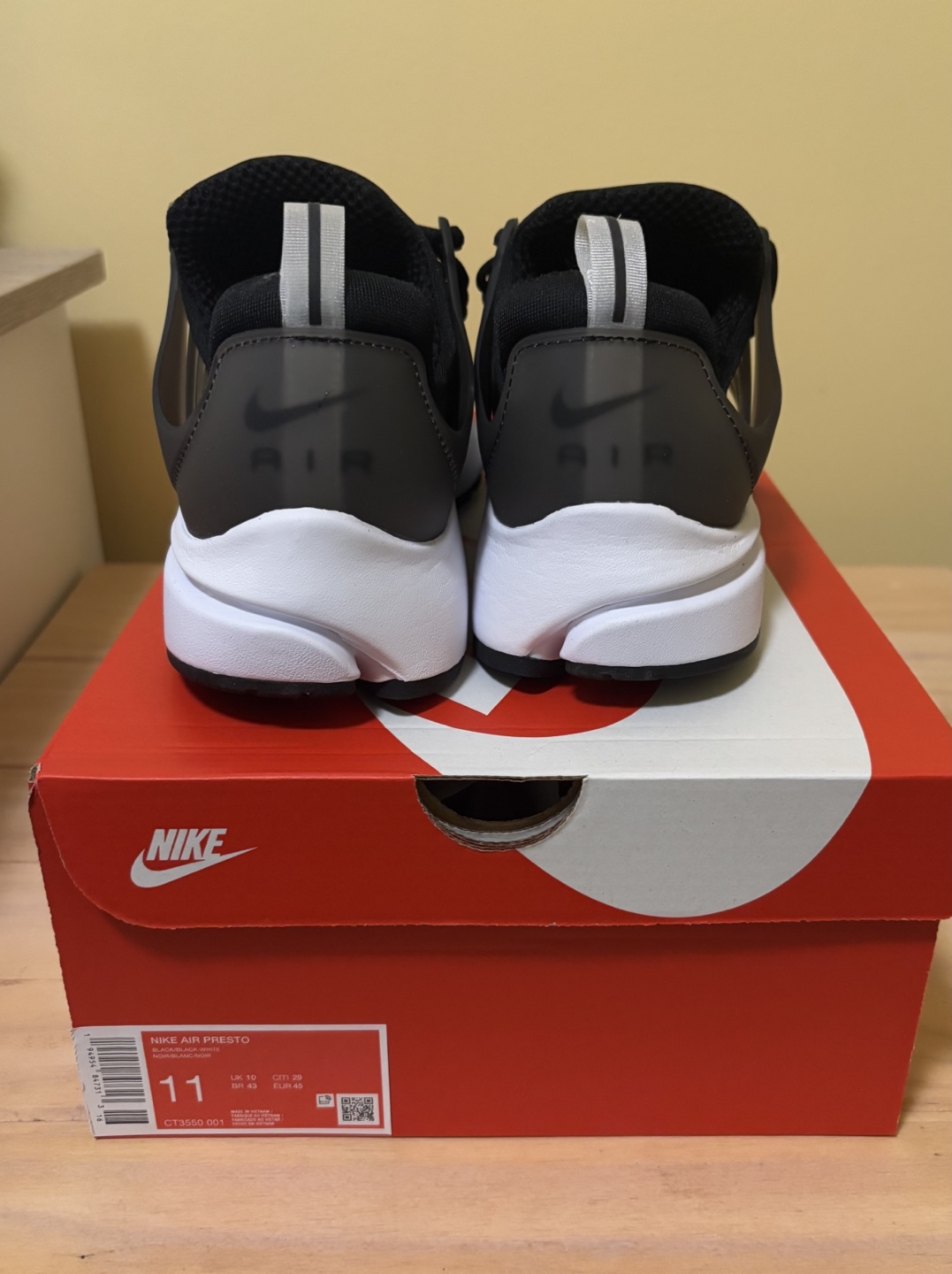 Nike Air Presto Black/White Mens US Size 11 - photo 4