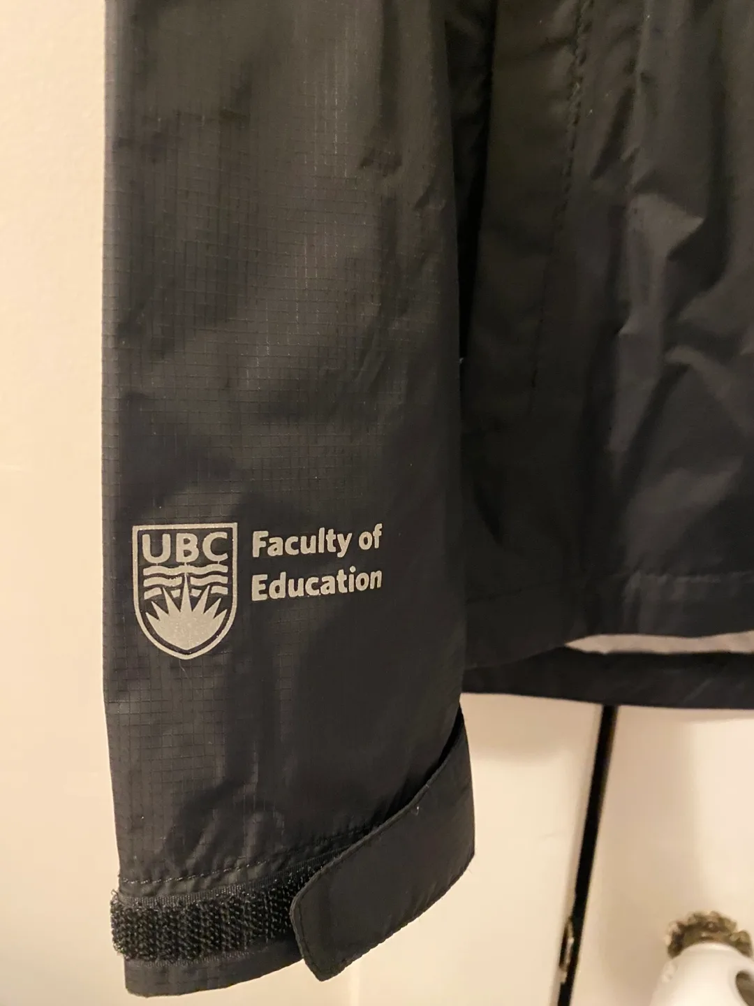 North Face Women’s Waterproof Jacket - M image indicator(7)