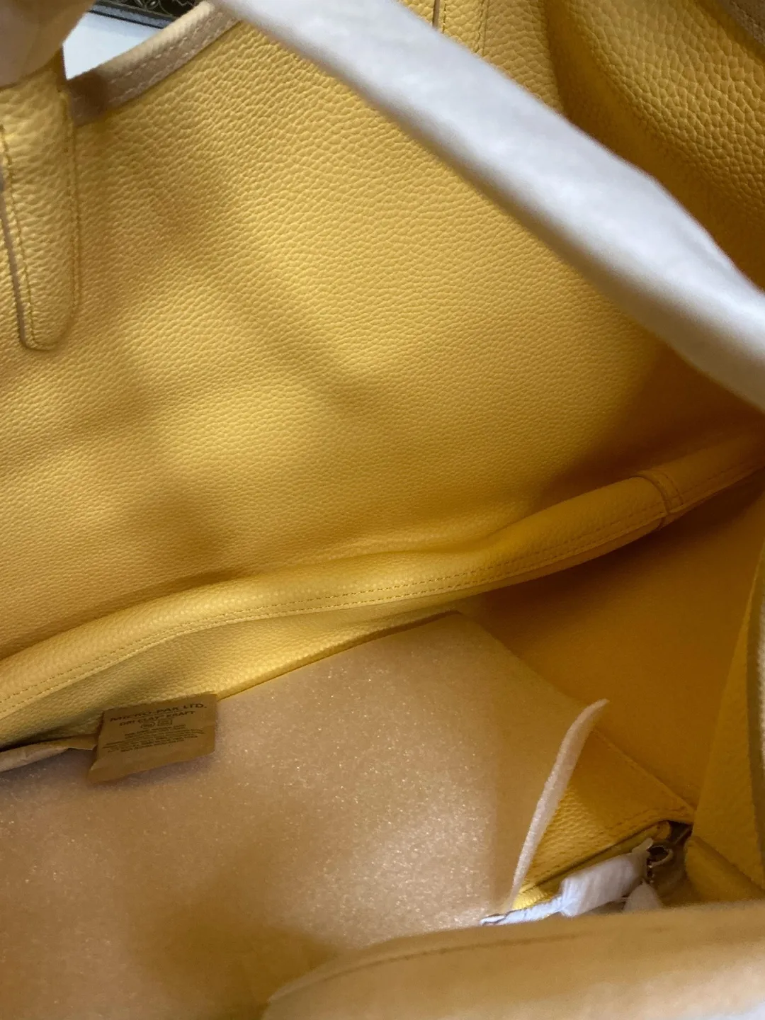 Reversible Lacoste Women's Pale Yellow Tote Bag with Pouch image indicator(3)