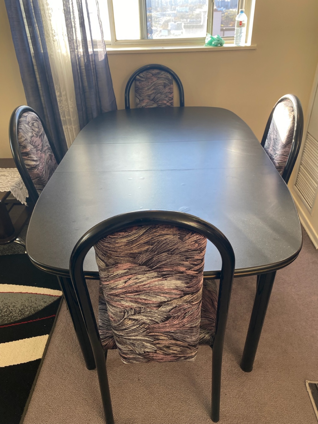 Dinner / Dining table and four chairs