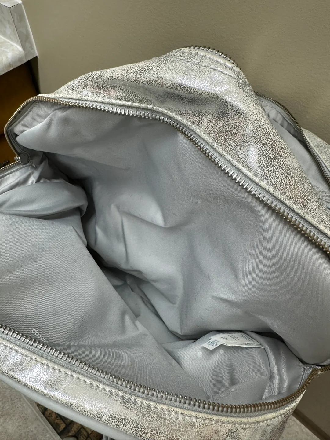 Lululemon Workout/Yoga or Overnight Bag image indicator(4)