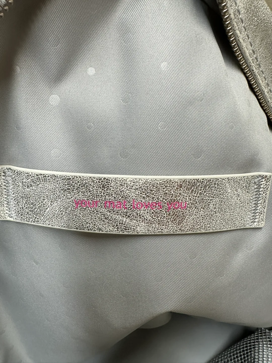 Lululemon Workout/Yoga or Overnight Bag image indicator(7)