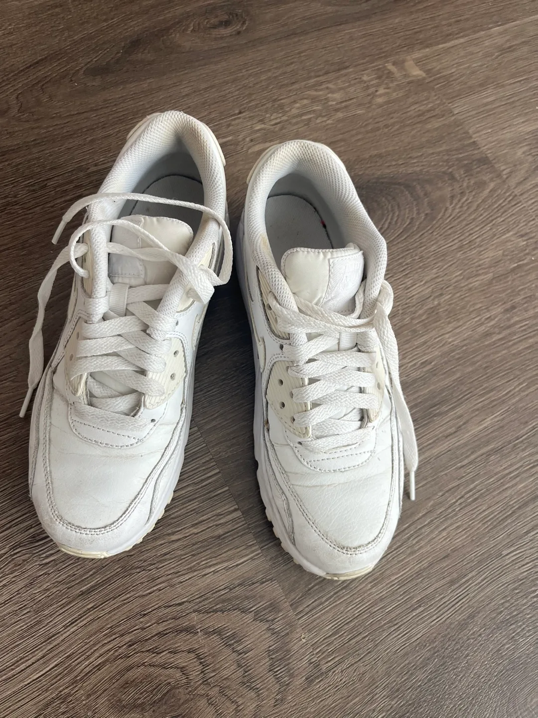 Women's Nike Air Max 90 White Sneakers image indicator(3)