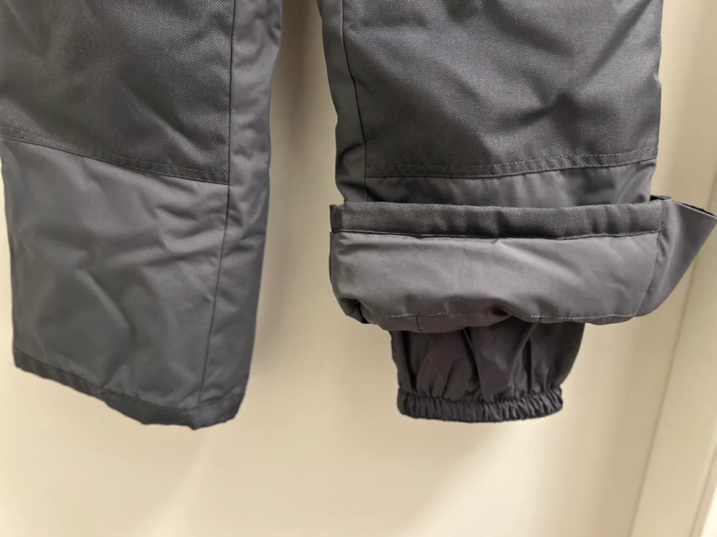 OshKosh B'Gosh Boys' Size 8 Ski Suit - Orange & Grey image indicator(9)