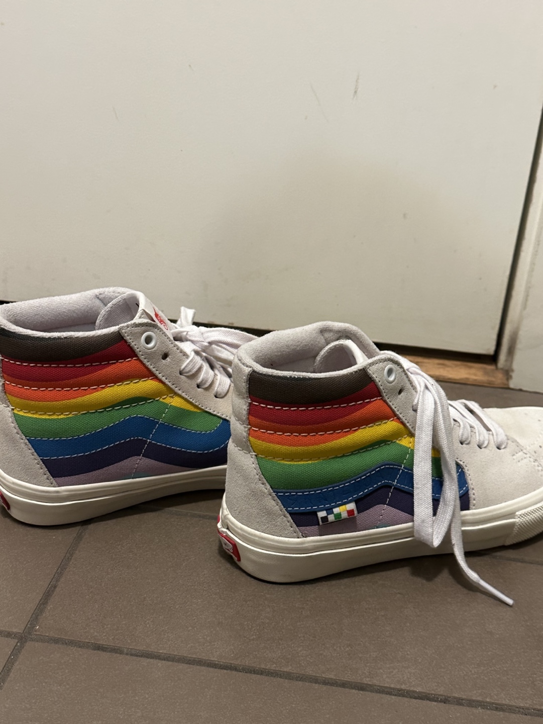 Vans Sk8-Hi Rainbow Pride - Men's 5.5 - photo 3