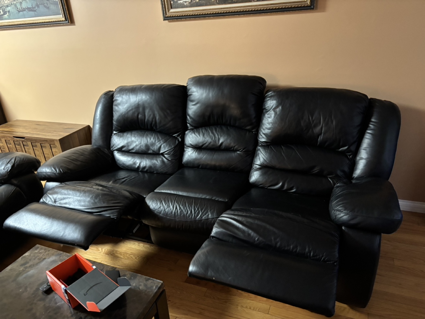 Black/Dark Brown Leather Reclining Couches - photo 5