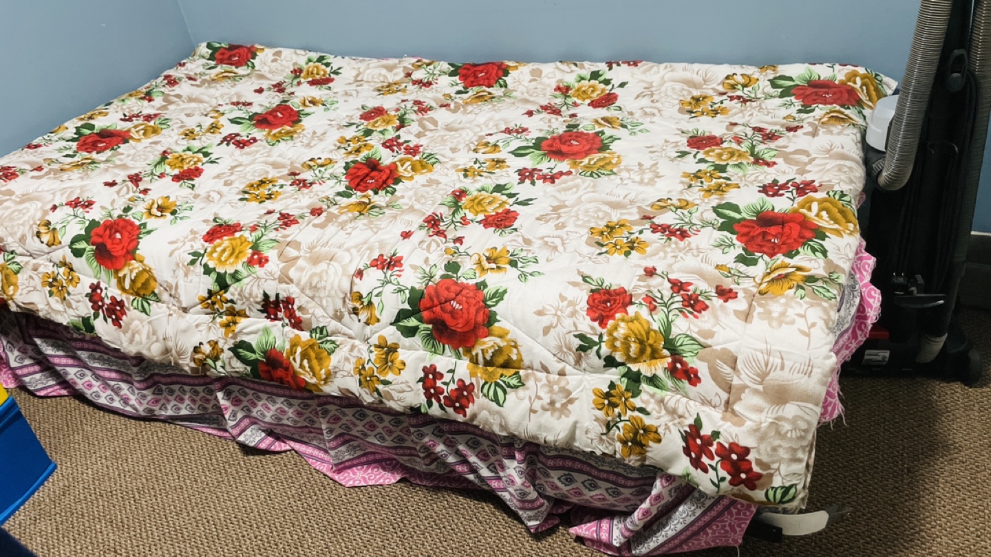 Double bed set with floral comforter - photo 3