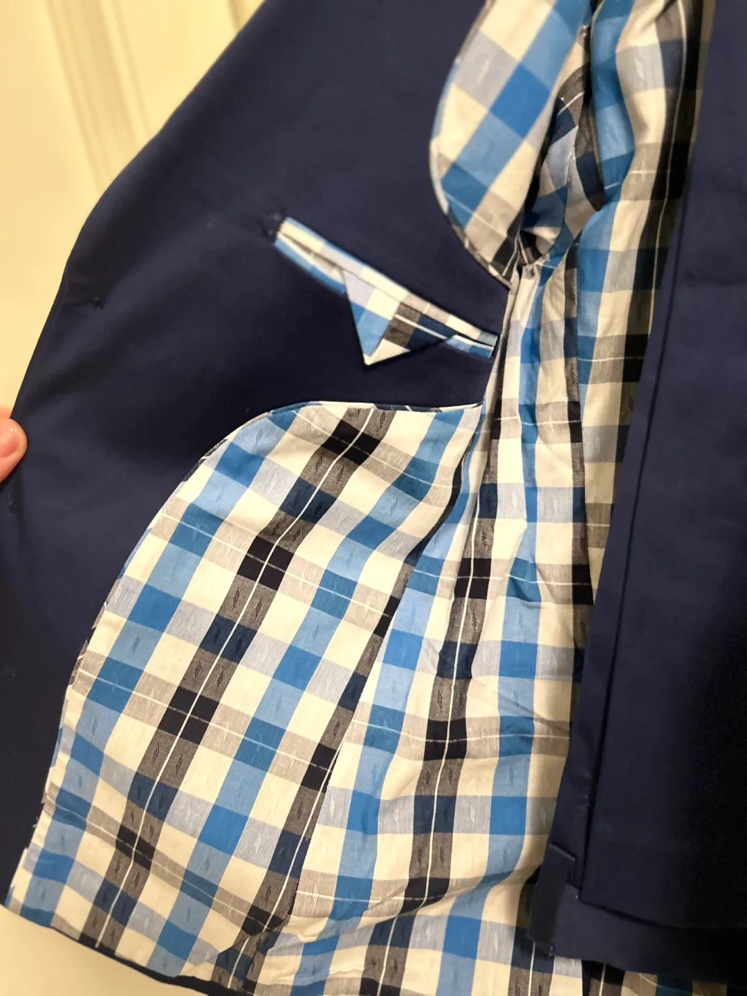 Isaac Mizrahi Boys' Navy Blazer, Size 8 image indicator(4)