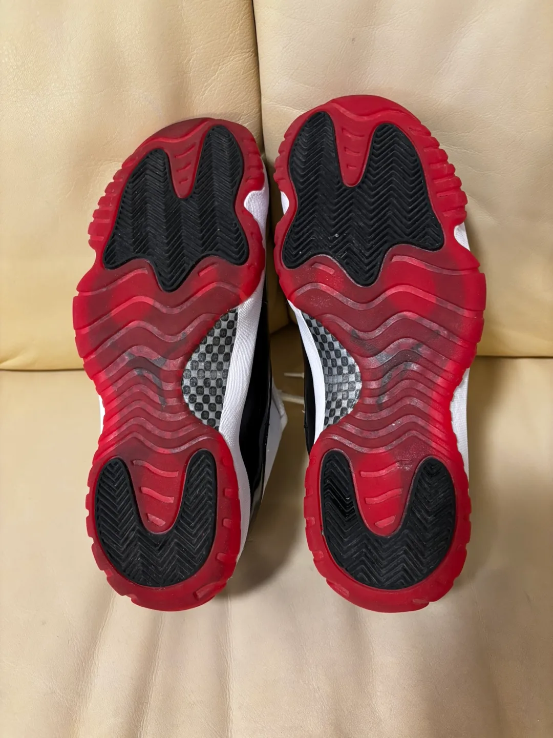 Air Jordan 11 Retro Low Concord Bred (2020) image indicator(5)
