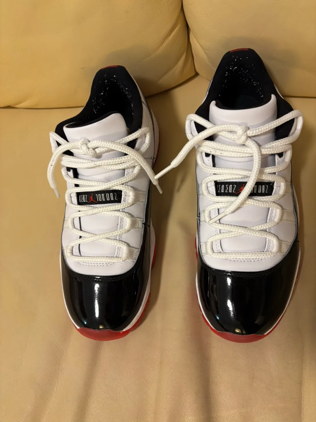 Air Jordan 11 Retro Low Concord Bred (2020) image indicator(3)
