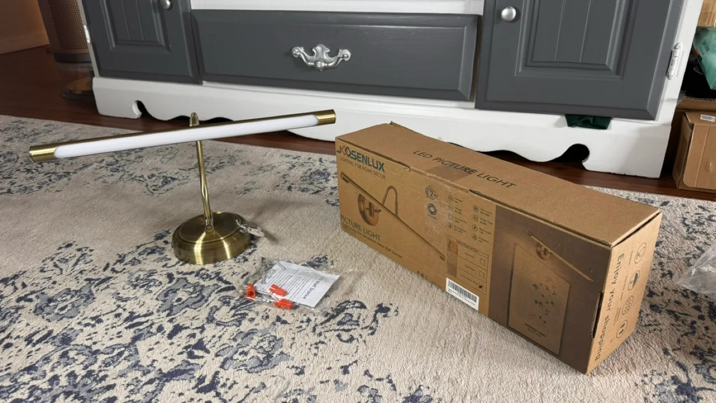 BRAND NEW Gold LED Wall Light Fixture image indicator(9)