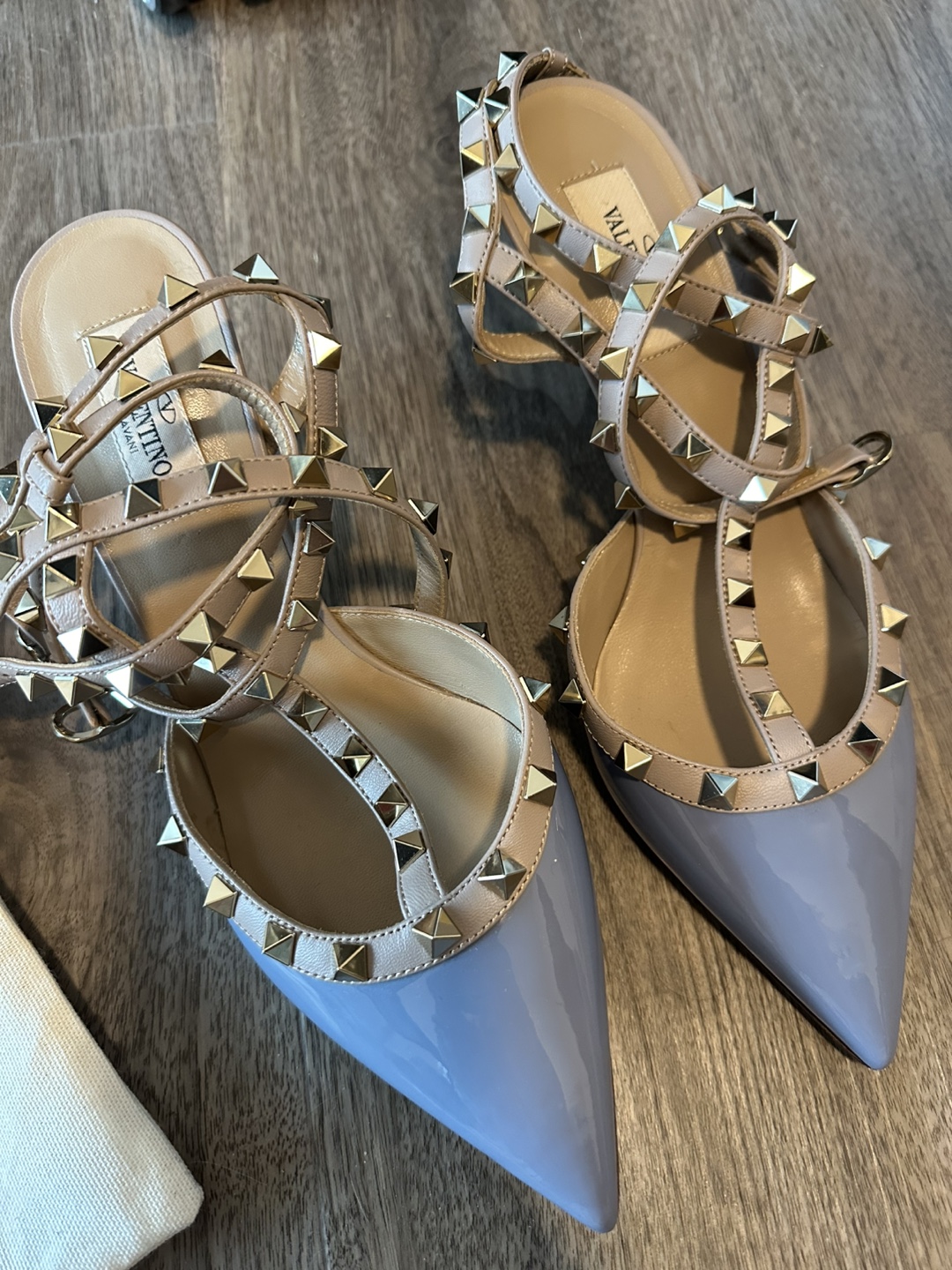 Valentino Garavani Rockstud Point-Toe Pumps - photo 4