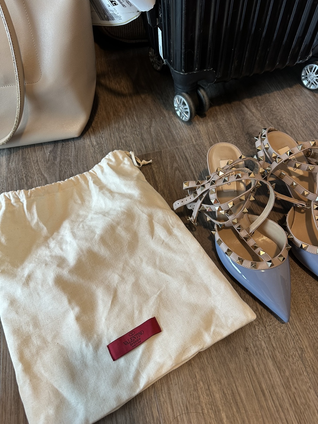 Valentino Garavani Rockstud Point-Toe Pumps - photo 2
